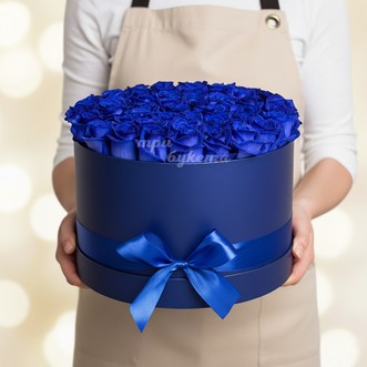 51 синяя роза в коробке