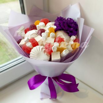 Букет из зефира и диантуса