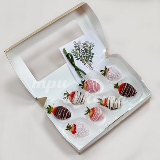 Набор из 8 клубник в шоколаде