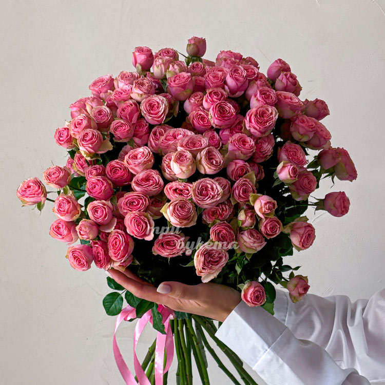 Букет из 15 розовых кустовых роз (60 см) (вид сверху)